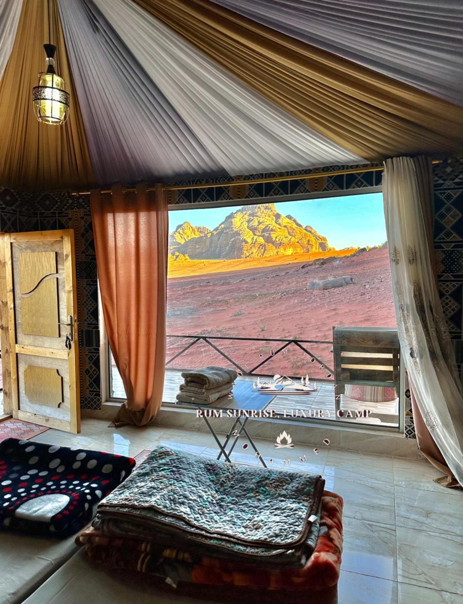 Rum Sunrlse Luxury Camp Wadi Rum Exteriör bild