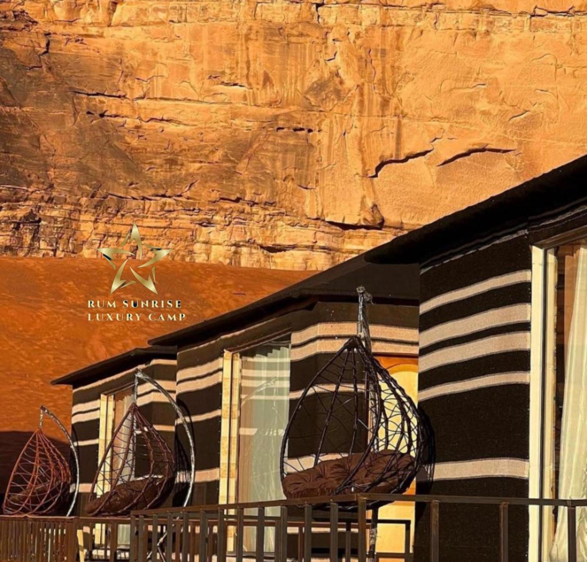 Rum Sunrlse Luxury Camp Wadi Rum Exteriör bild