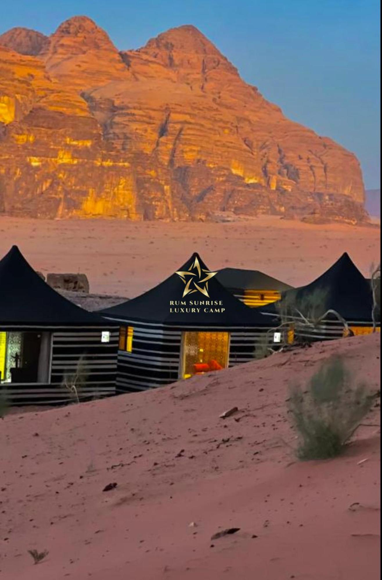 Rum Sunrlse Luxury Camp Wadi Rum Exteriör bild