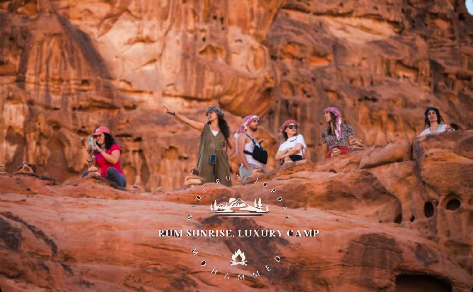 Rum Sunrlse Luxury Camp Wadi Rum Exteriör bild